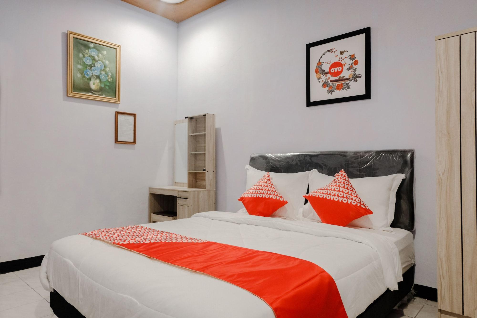 โอโย 1036 โฮเต็ล ปาเลม 1 Hotel มะลัง ภายนอก รูปภาพ