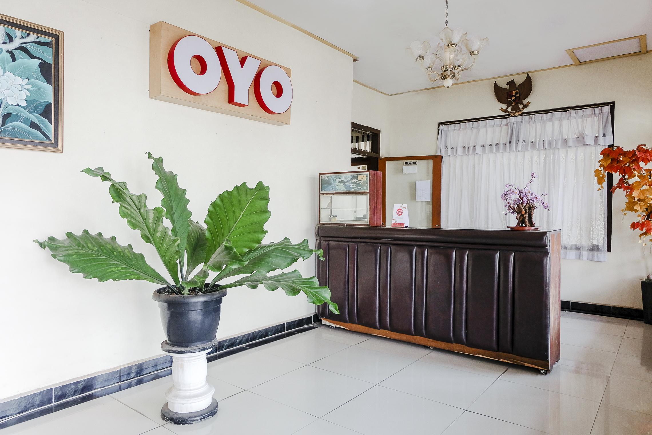 โอโย 1036 โฮเต็ล ปาเลม 1 Hotel มะลัง ภายนอก รูปภาพ